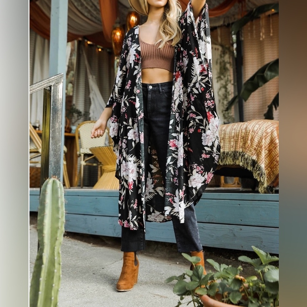 NWOT Black Boho Kimono